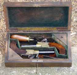 Boxed set of Spies flintlock muff pistol